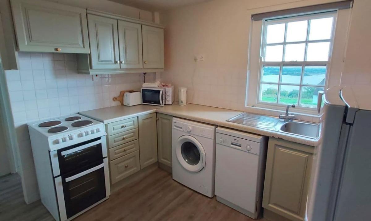 Corofin Lake Cottages 外观 照片
