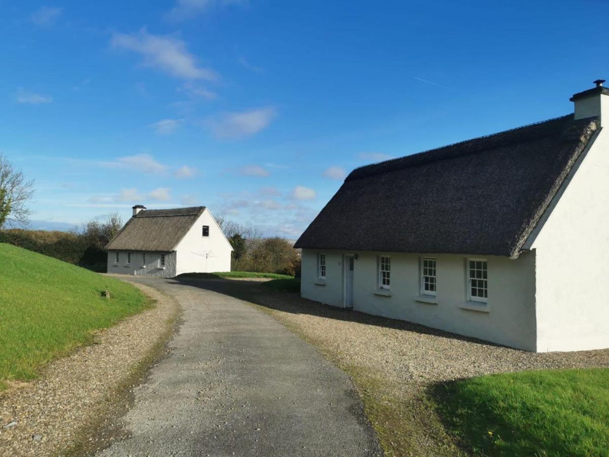 Corofin Lake Cottages 外观 照片